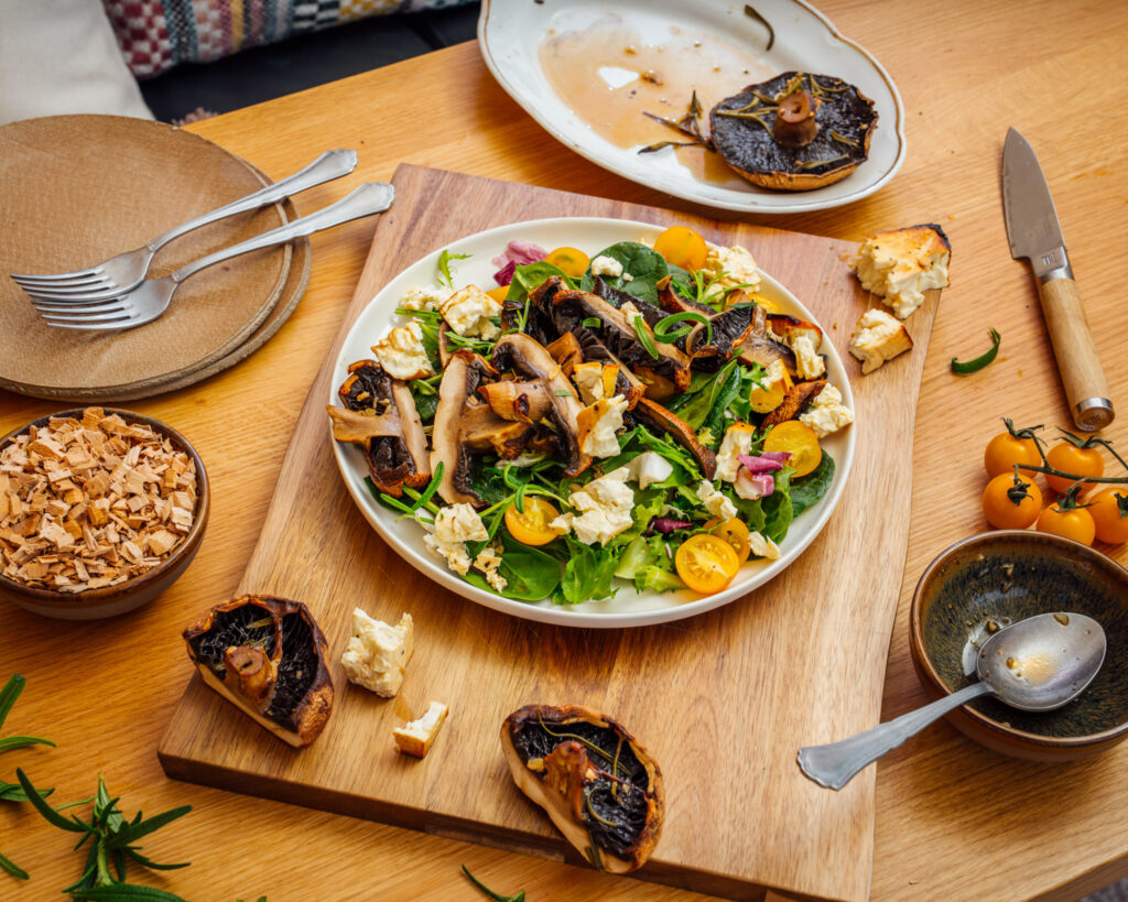 portobello salaatti savustin